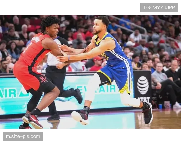 阿努诺比34分带队39分大胜 尼克斯锋线群防守体系完全压制掘金